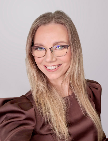 460x600px Kristina Viskontaite
